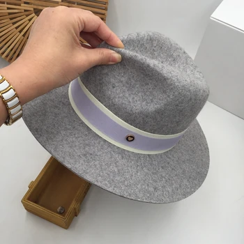 Vilnos skrybėlę spalvos juosta balta šviesiai violetinės juostelės double black metalo logotipas džiazo skrybėlę fedoras Panama
